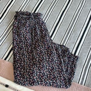 Hollister Ultra High Rise Floral Flowy Pants